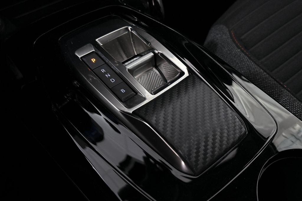 Peugeot e-2008 (T698NV) met abonnement