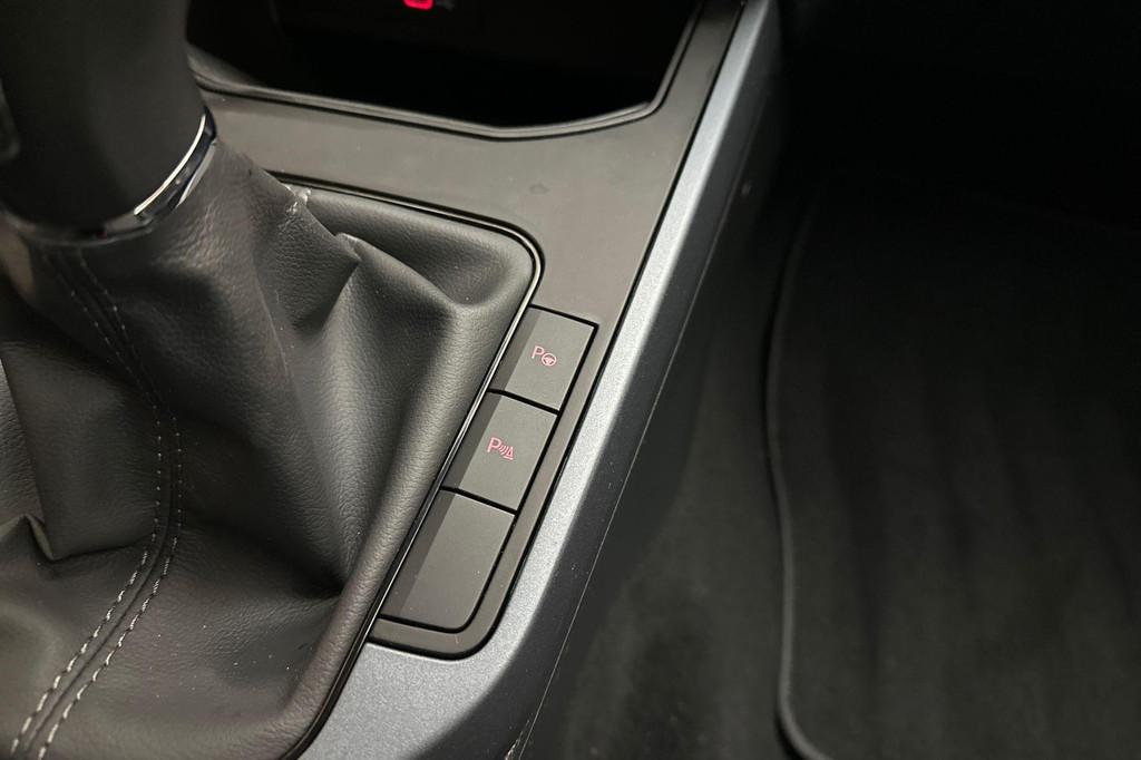 Seat Arona (J019VH) met abonnement