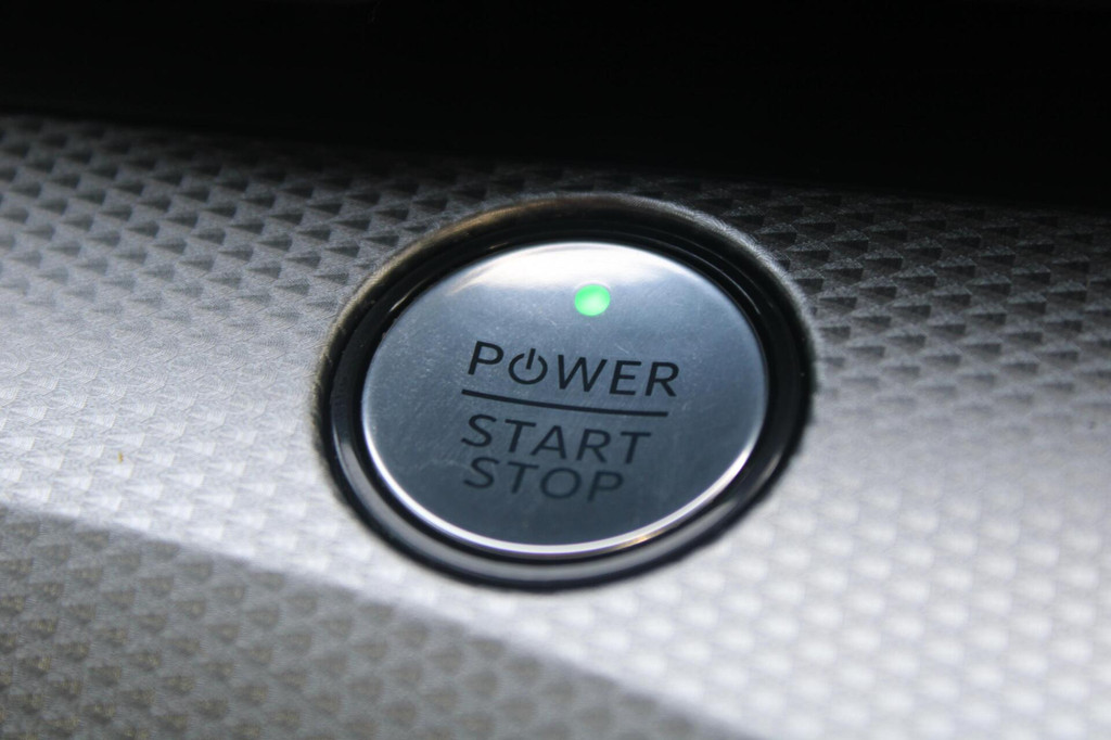 Ford Mustang Mach-E (N185TV) met abonnement