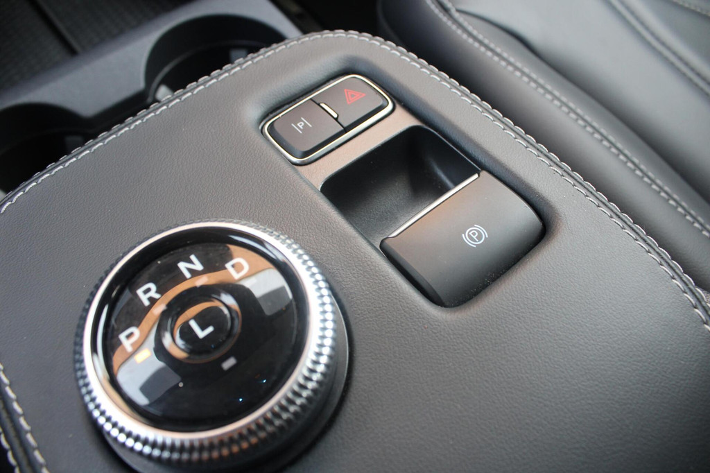 Ford Mustang Mach-E (N185TV) met abonnement