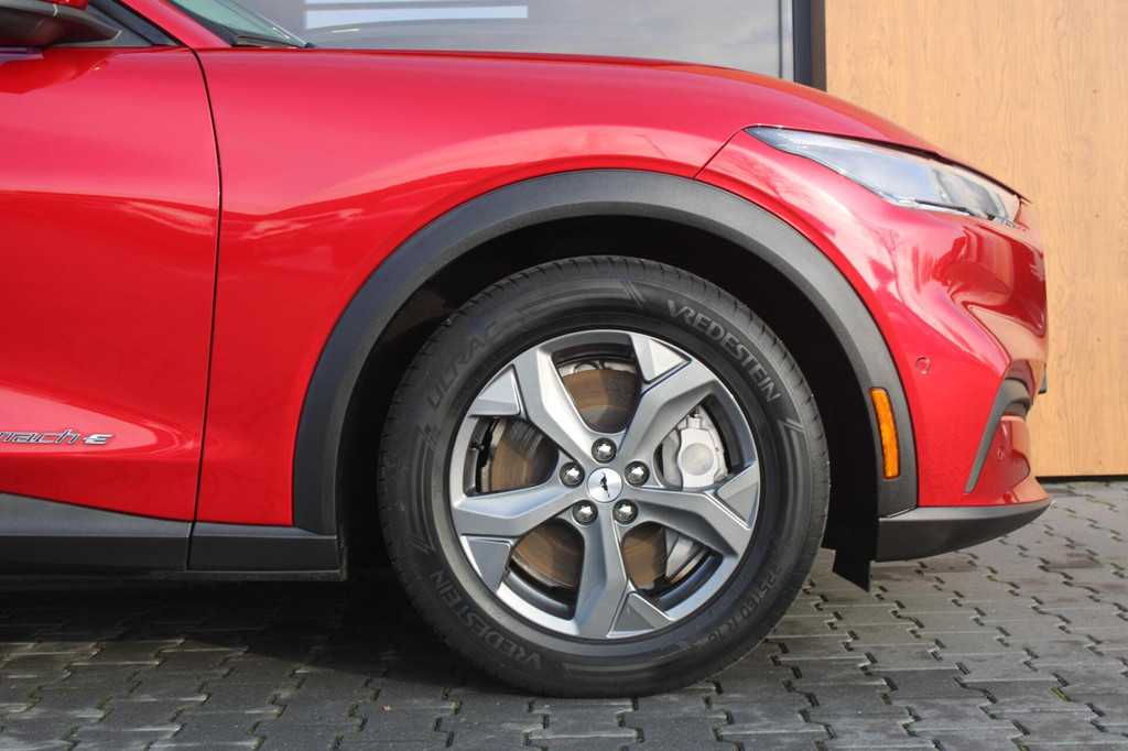 Ford Mustang Mach-E (N185TV) met abonnement