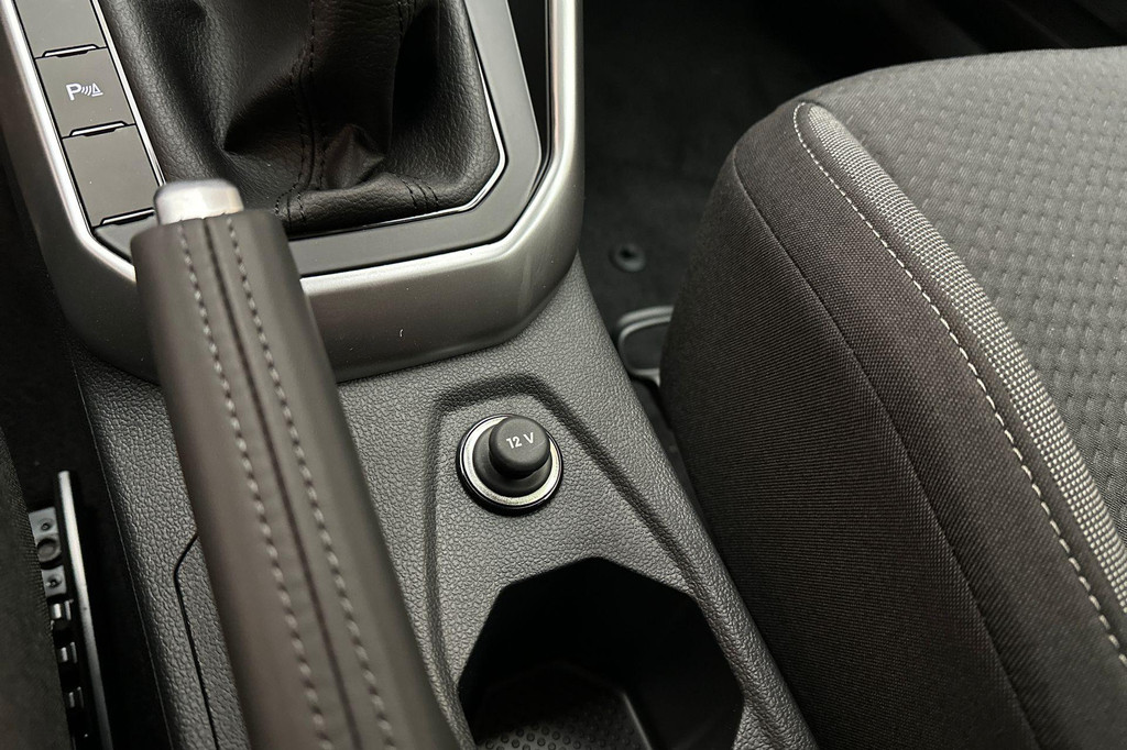 Volkswagen Taigo (JSJ16P) met abonnement