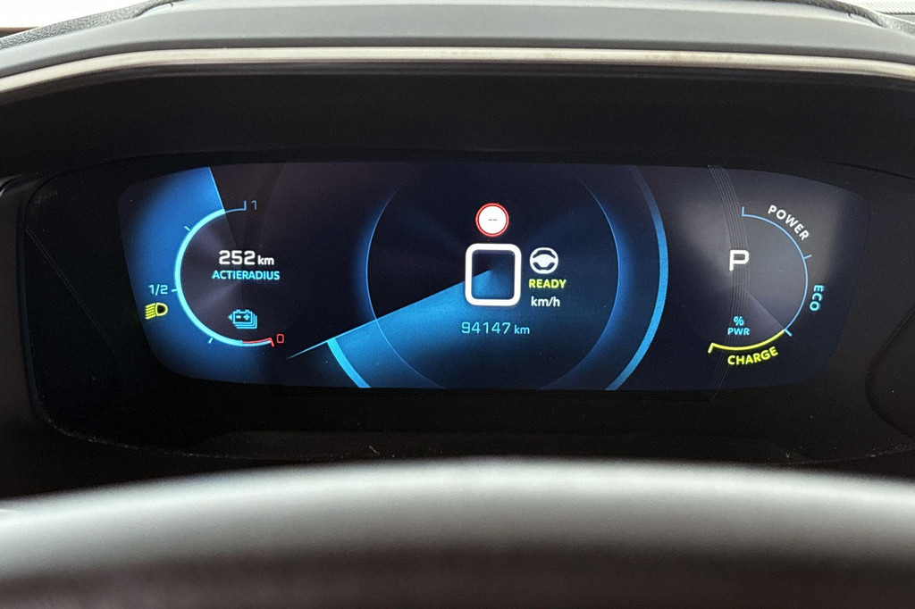 Peugeot e-2008 (R041TK) met abonnement