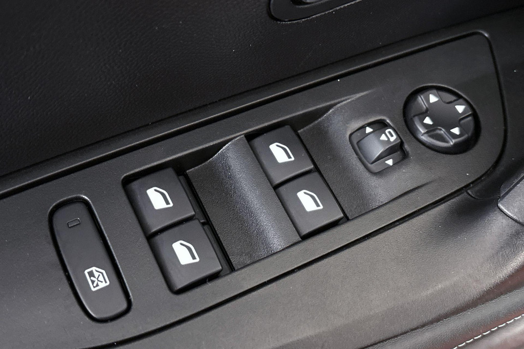 Peugeot e-2008 (R041TK) met abonnement