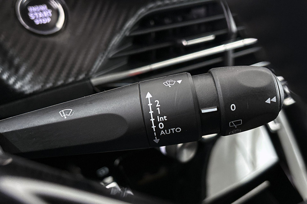 Peugeot e-2008 (R041TK) met abonnement