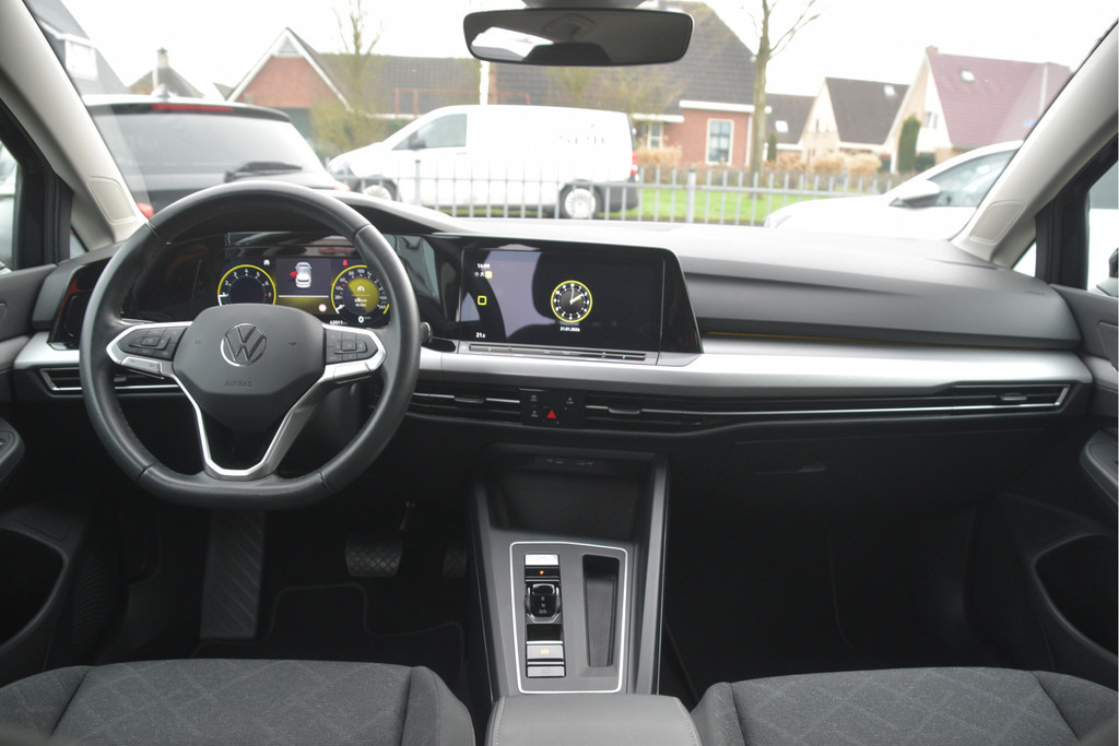 Volkswagen Golf (JRL64R) met abonnement