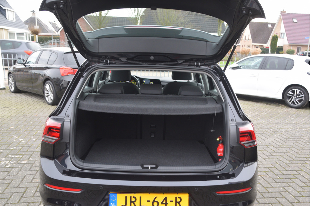 Volkswagen Golf (JRL64R) met abonnement
