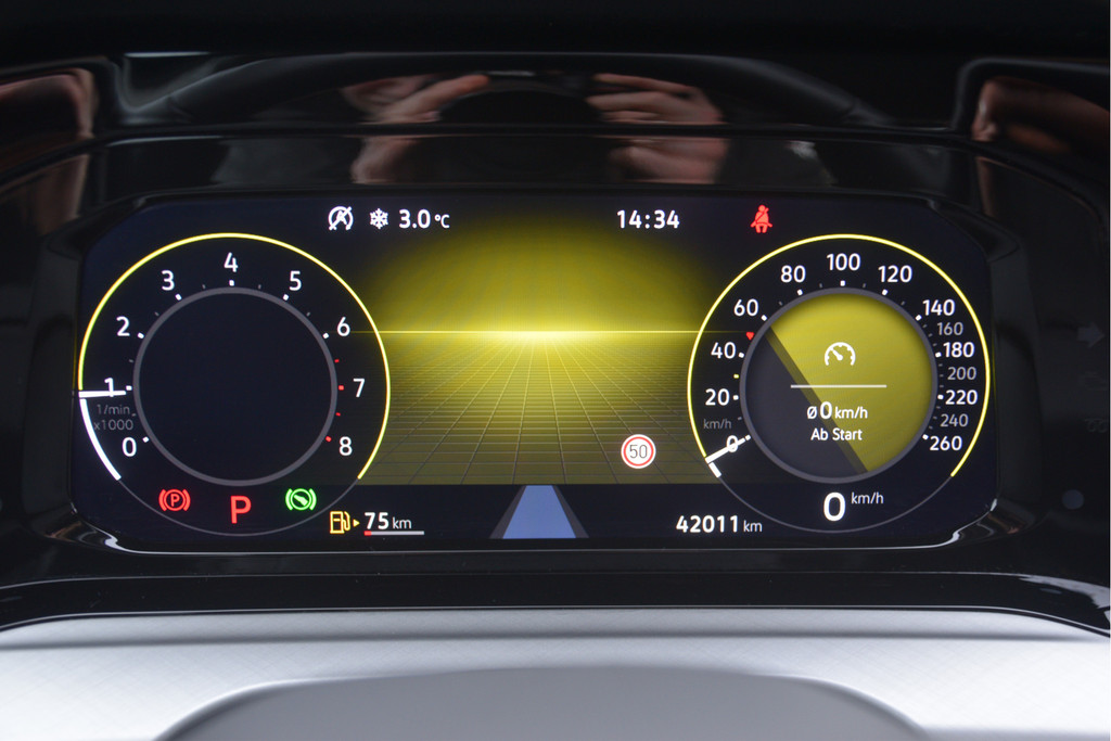 Volkswagen Golf (JRL64R) met abonnement