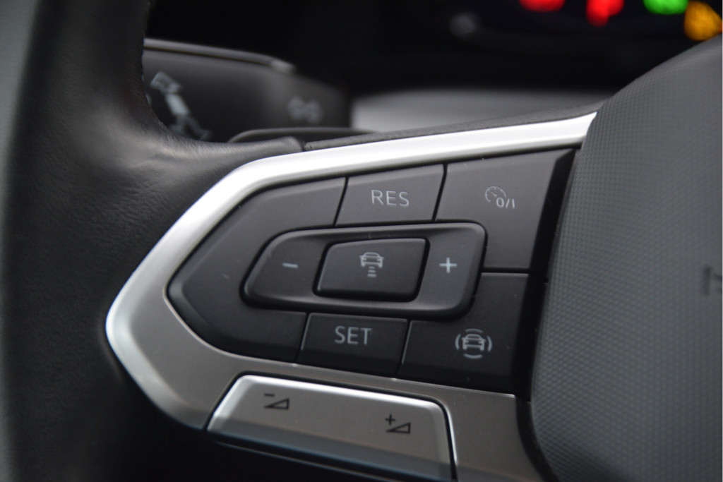 Volkswagen Golf (JRL64R) met abonnement