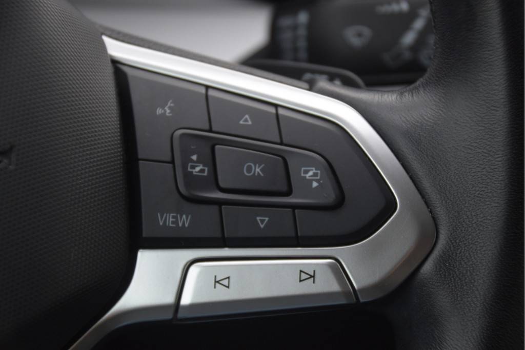 Volkswagen Golf (JRL64R) met abonnement