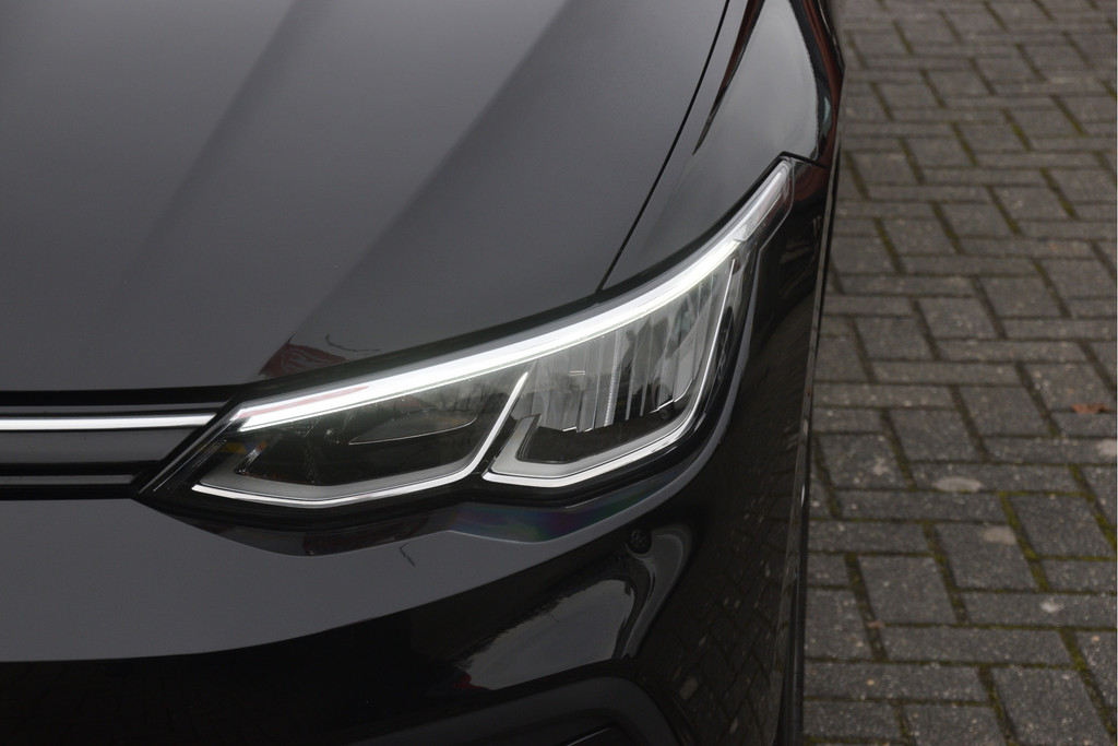 Volkswagen Golf (JRL64R) met abonnement