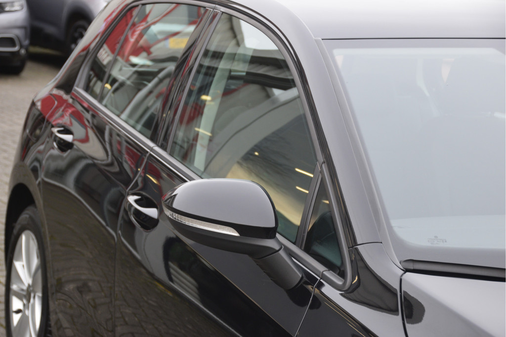 Volkswagen Golf (JRL64R) met abonnement