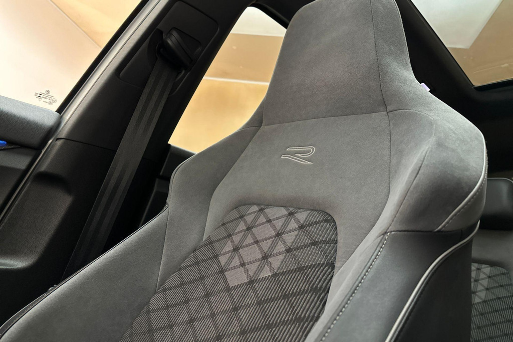 Volkswagen Golf (JVH29H) met abonnement