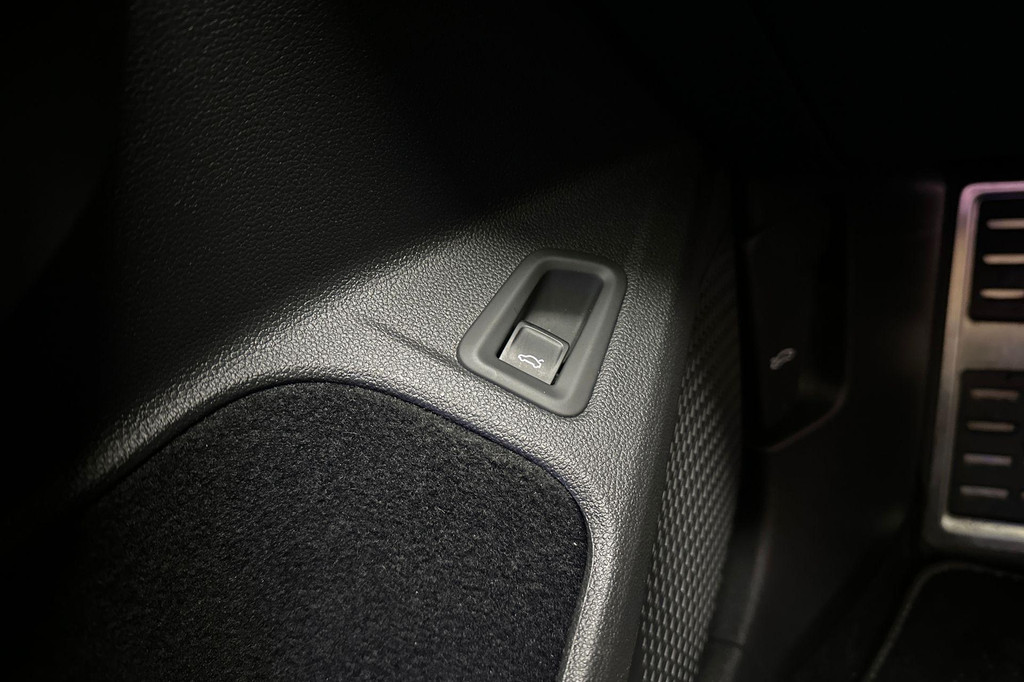 Volkswagen Golf (JVH29H) met abonnement