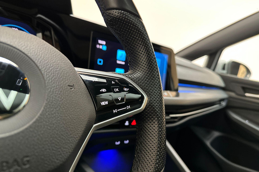 Volkswagen Golf (JVH29H) met abonnement