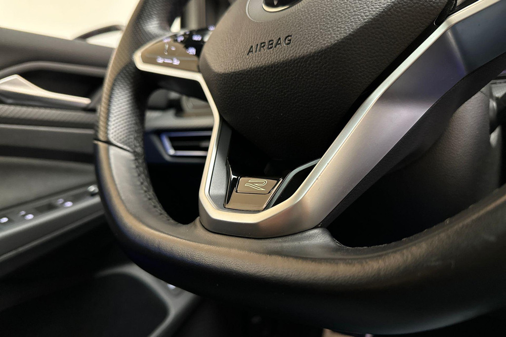 Volkswagen Golf (JVH29H) met abonnement