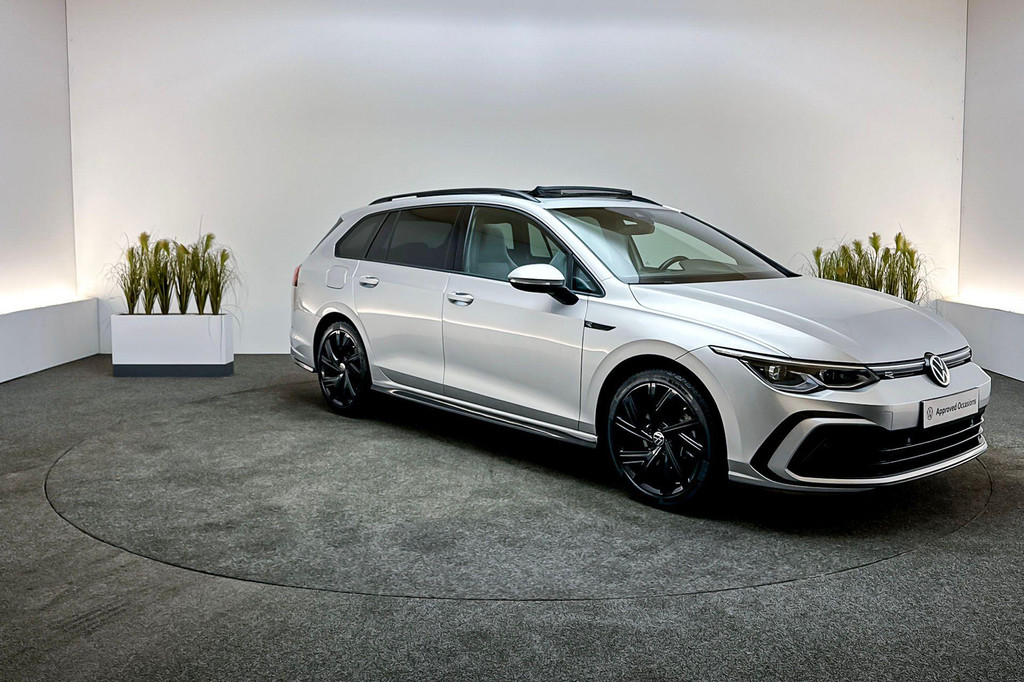 Volkswagen Golf (JVH29H) met abonnement