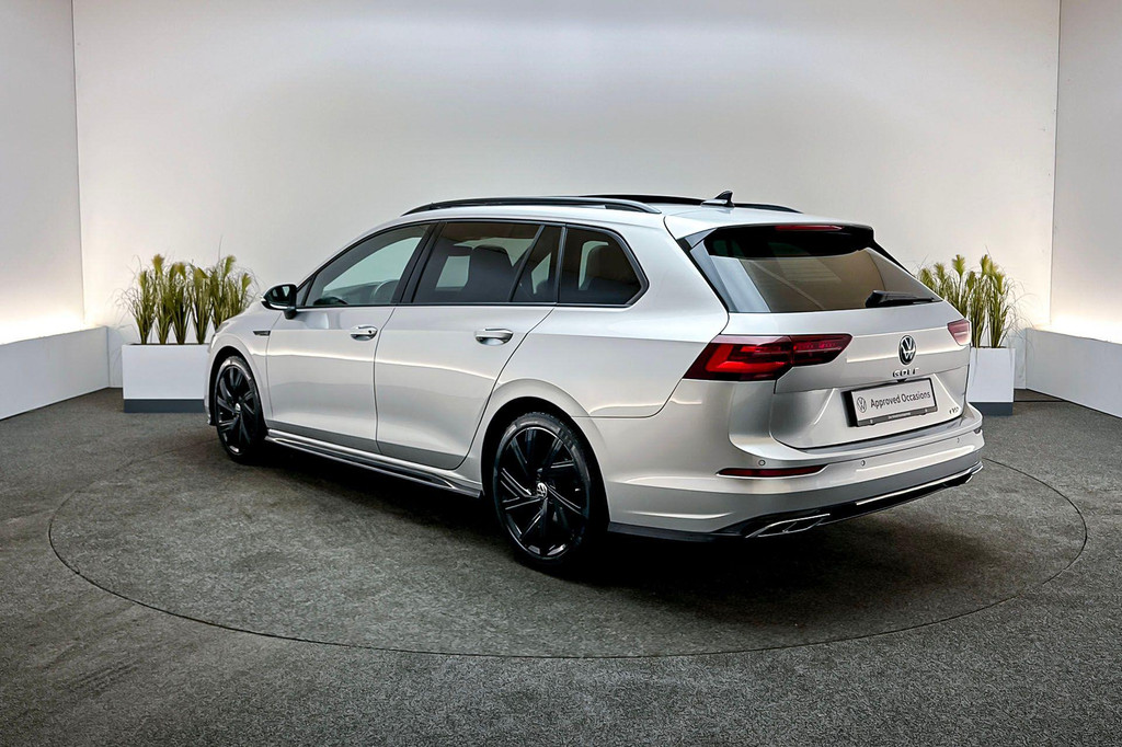 Volkswagen Golf (JVH29H) met abonnement