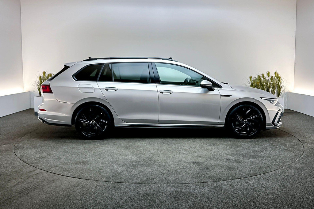 Volkswagen Golf (JVH29H) met abonnement