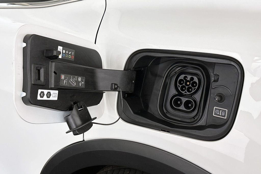 Citroën Ë-C4 (N369LT) met abonnement