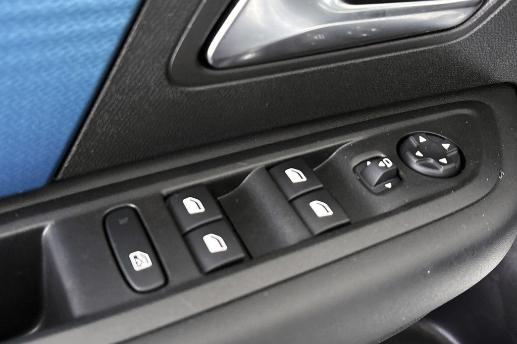 Citroën Ë-C4 (N369LT) met abonnement