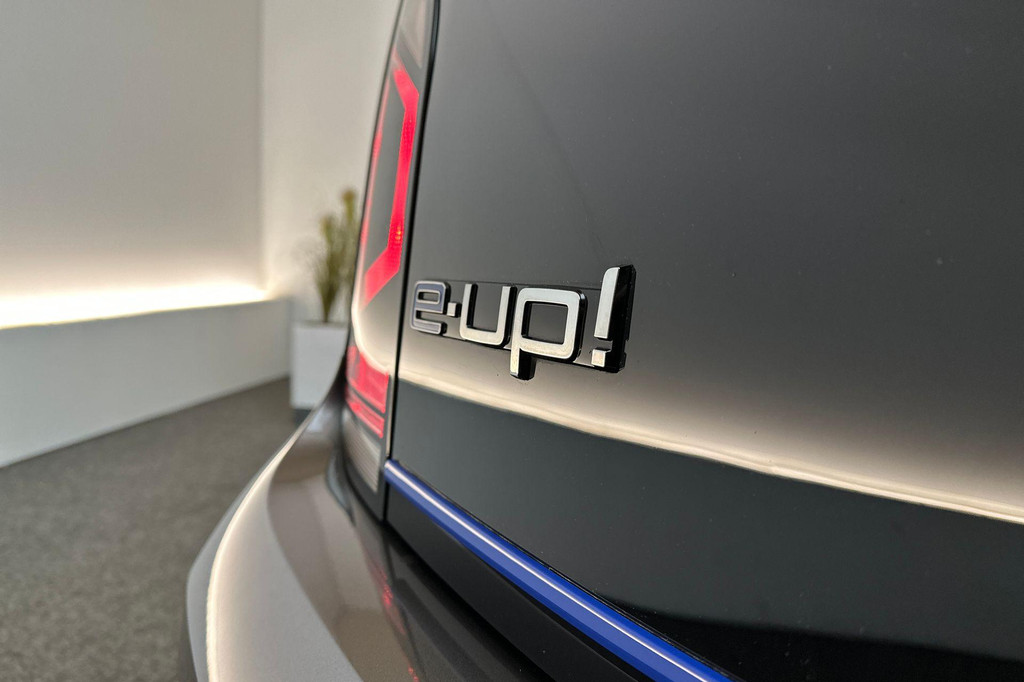 Volkswagen e-up! (JVP80J) met abonnement