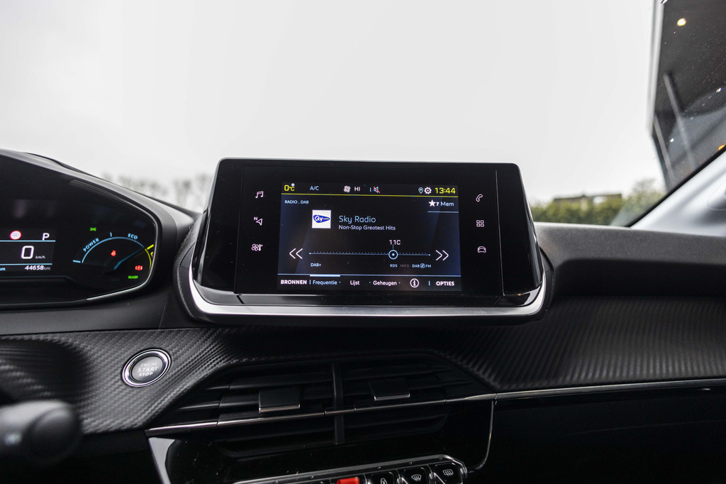 Peugeot e-208 (S006TX) met abonnement