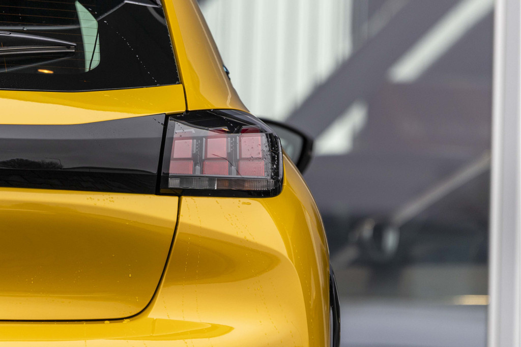 Peugeot e-208 (S006TX) met abonnement