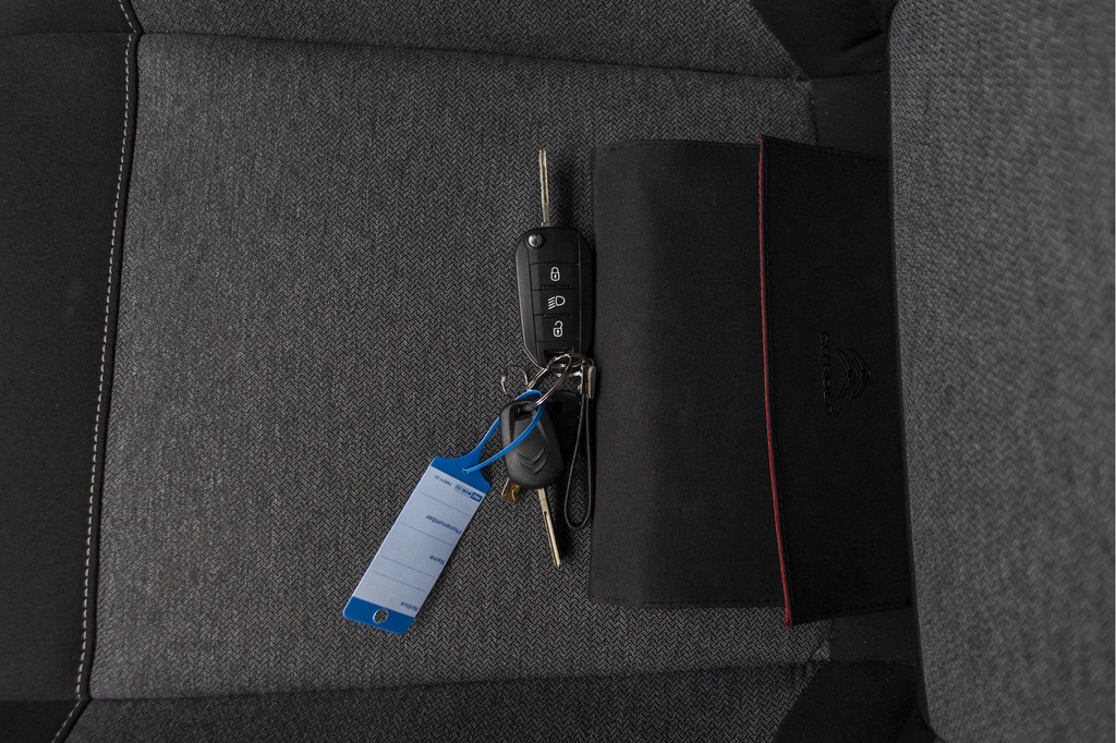 Citroën Ë-C4 (P928KZ) met abonnement