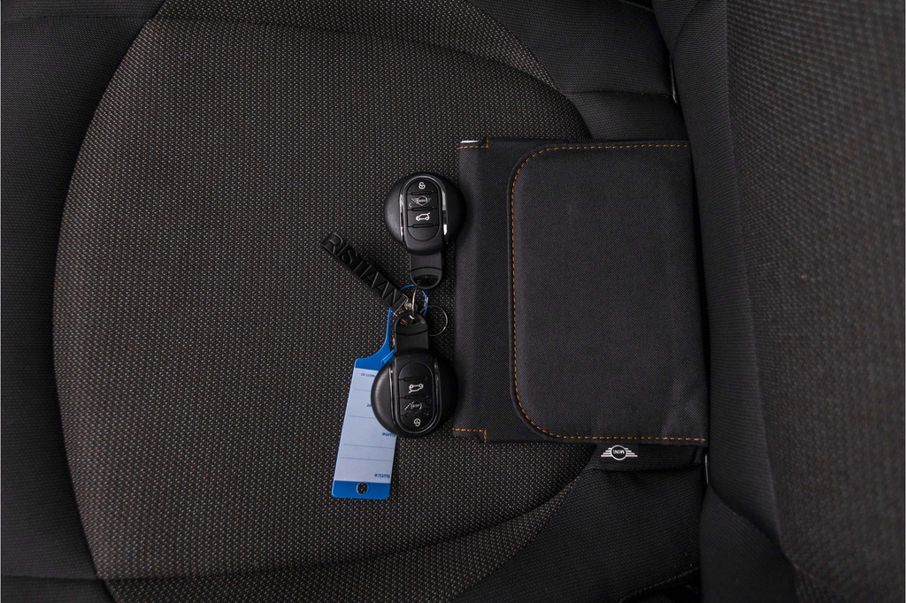 MINI Countryman (JJK71N) met abonnement