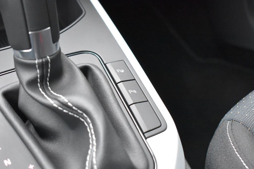 Seat Arona (JTZ26B) met abonnement