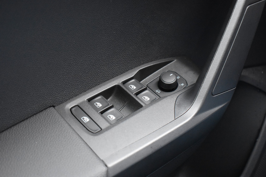 Seat Arona (JTZ26B) met abonnement