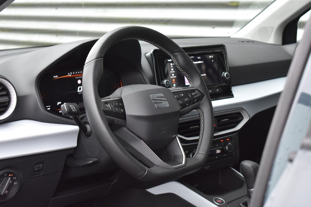 Seat Arona (JTZ26B) met abonnement