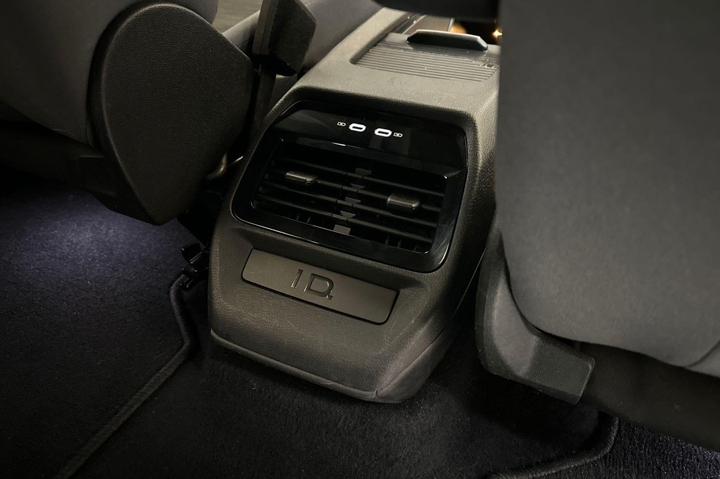 Volkswagen ID.4 (N611HT) met abonnement