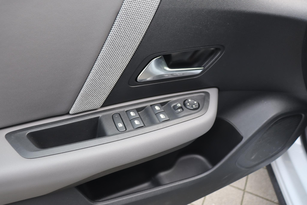 Citroën C4 (HZR48N) met abonnement