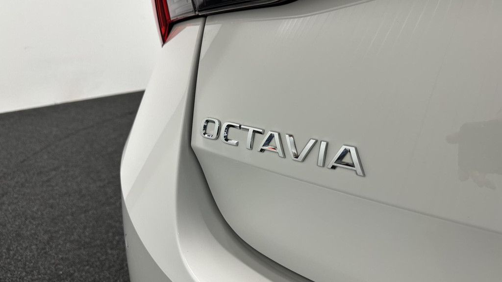 ŠKODA Octavia (Z650BX) met abonnement