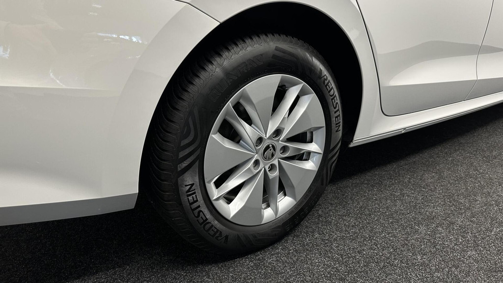 ŠKODA Octavia (Z650BX) met abonnement