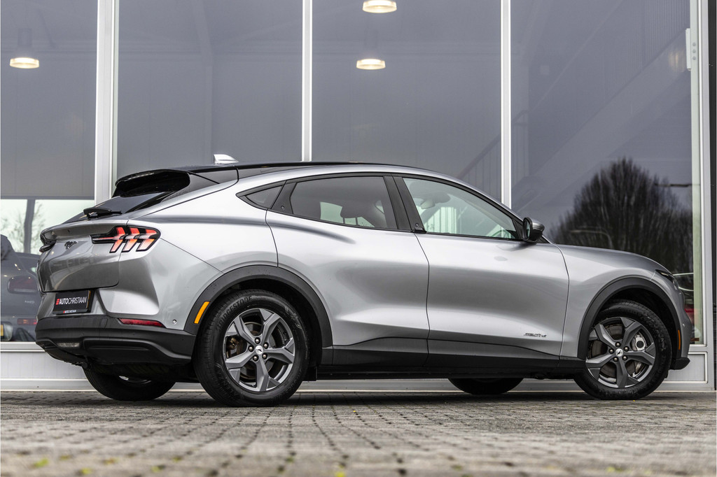 Ford Mustang Mach-E (N703NB) met abonnement