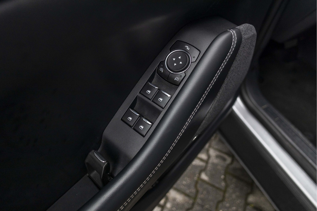 Ford Mustang Mach-E (N703NB) met abonnement