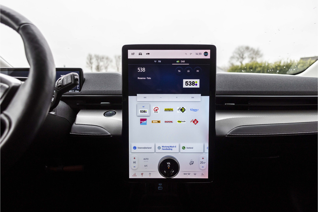 Ford Mustang Mach-E (N703NB) met abonnement