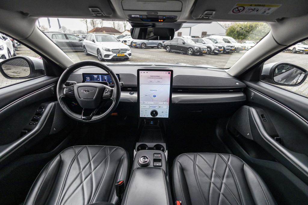 Ford Mustang Mach-E (N703NB) met abonnement