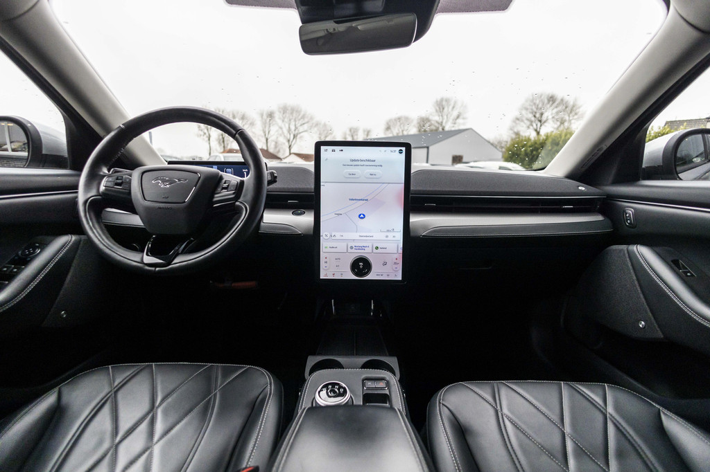 Ford Mustang Mach-E (N703NB) met abonnement