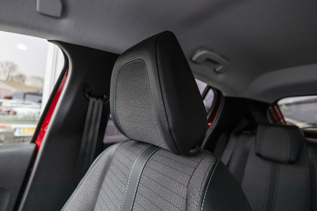 Peugeot e-208 (K603HF) met abonnement