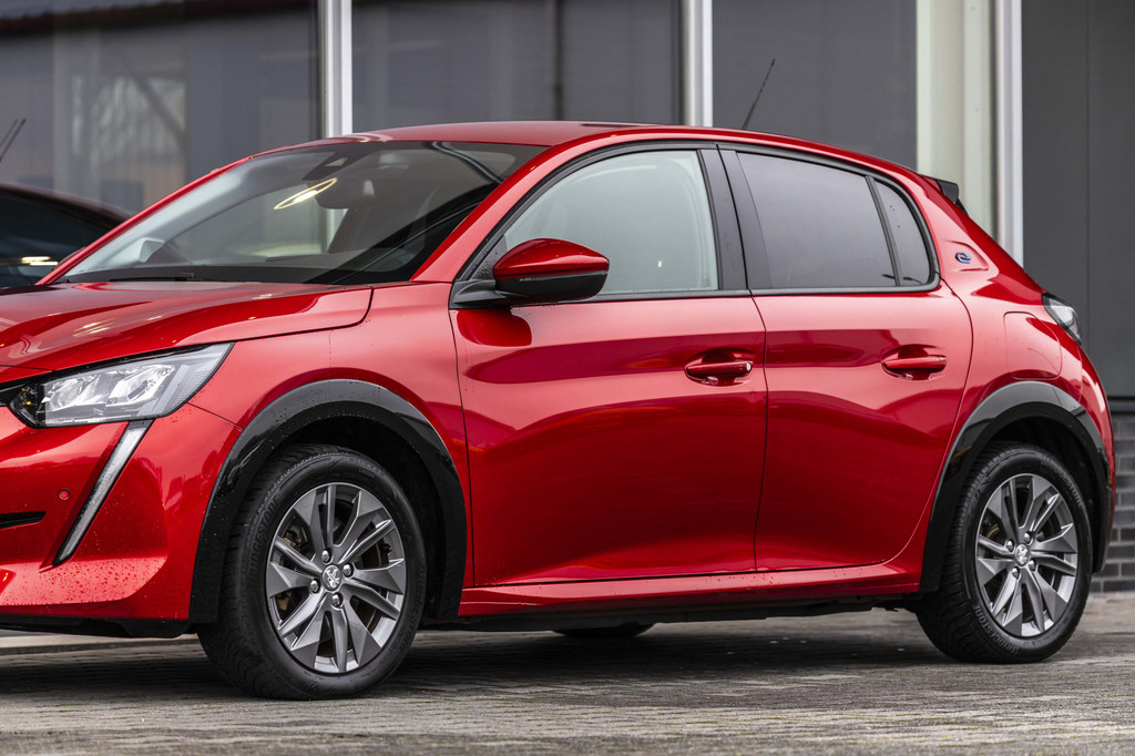 Peugeot e-208 (K603HF) met abonnement