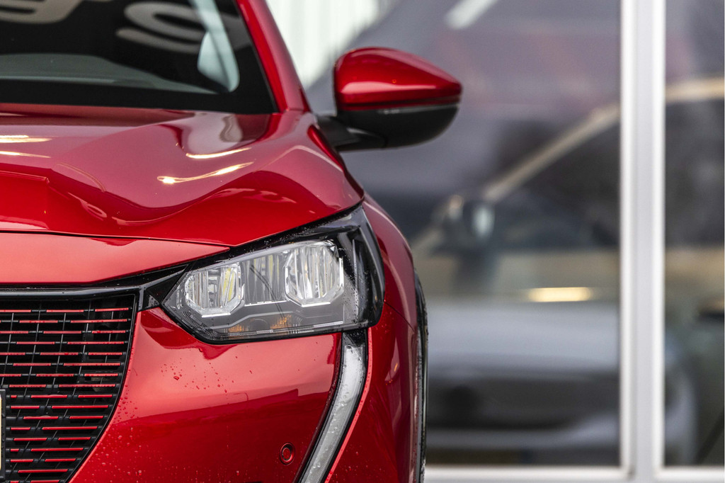 Peugeot e-208 (K603HF) met abonnement