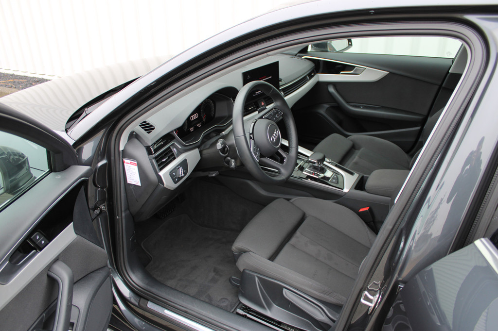 Audi A4 (S728PD) met abonnement