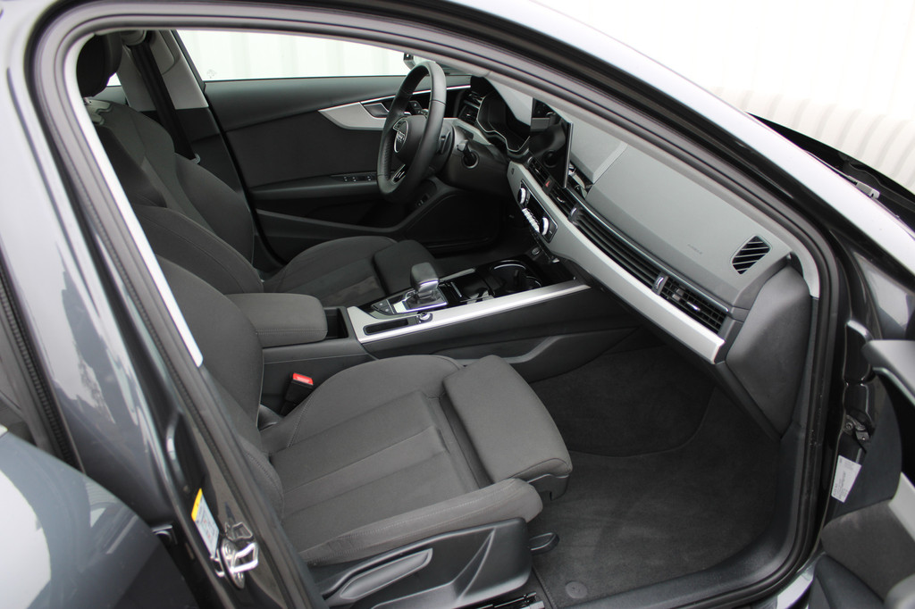 Audi A4 (S728PD) met abonnement