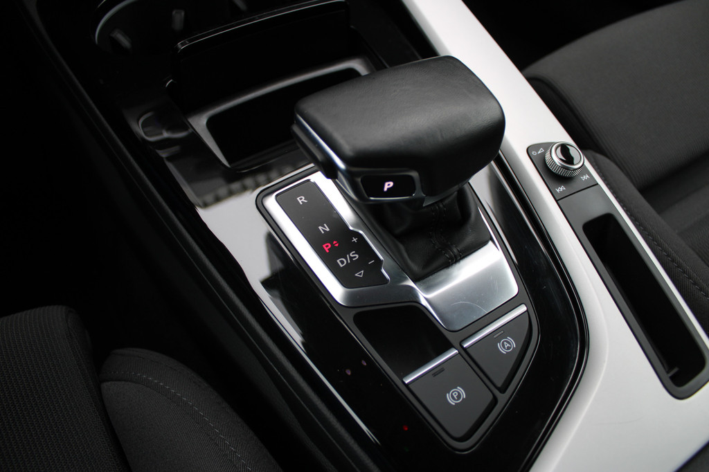 Audi A4 (S728PD) met abonnement