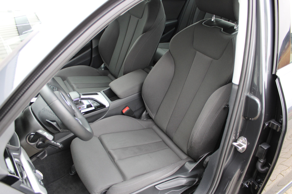 Audi A4 (S728PD) met abonnement