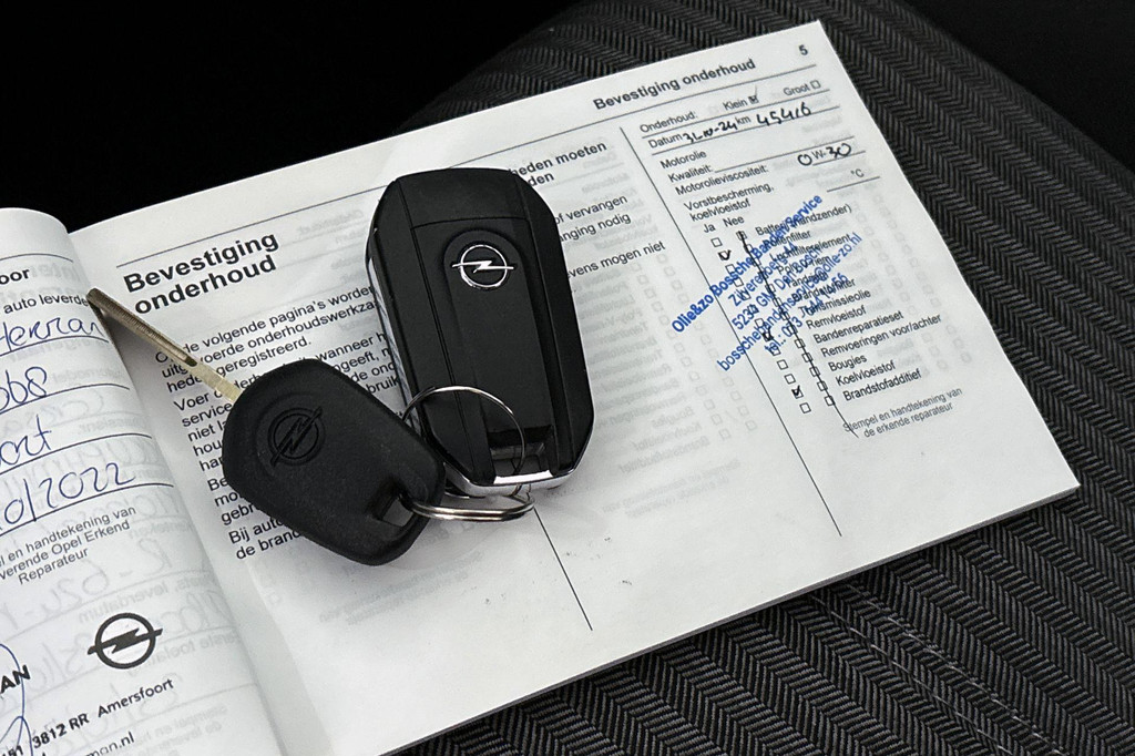 Opel Corsa (R624NS) met abonnement